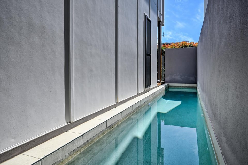 Pool view, Swimming pool