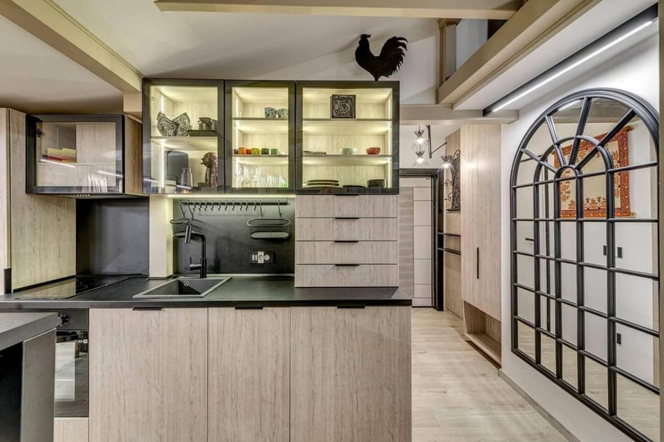Kitchen or kitchenette, oven