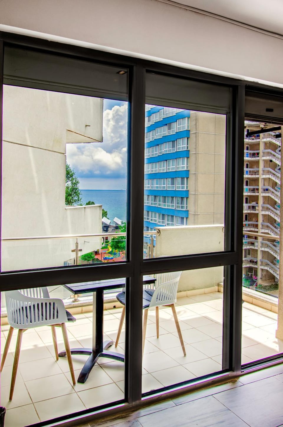 Day, View (from property/room), Balcony/Terrace, Living room