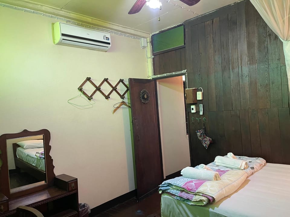 Tata GuestHouse Vacation rental in Chiang Mai