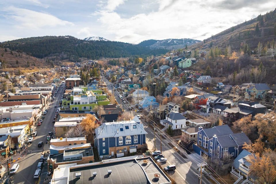 Charming 3BDR Downtown Condo Steps to Town Lift House in Park City