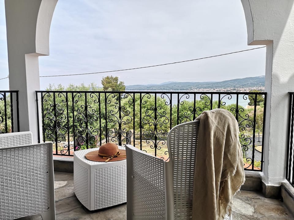 View (from property/room), Balcony/Terrace, City view