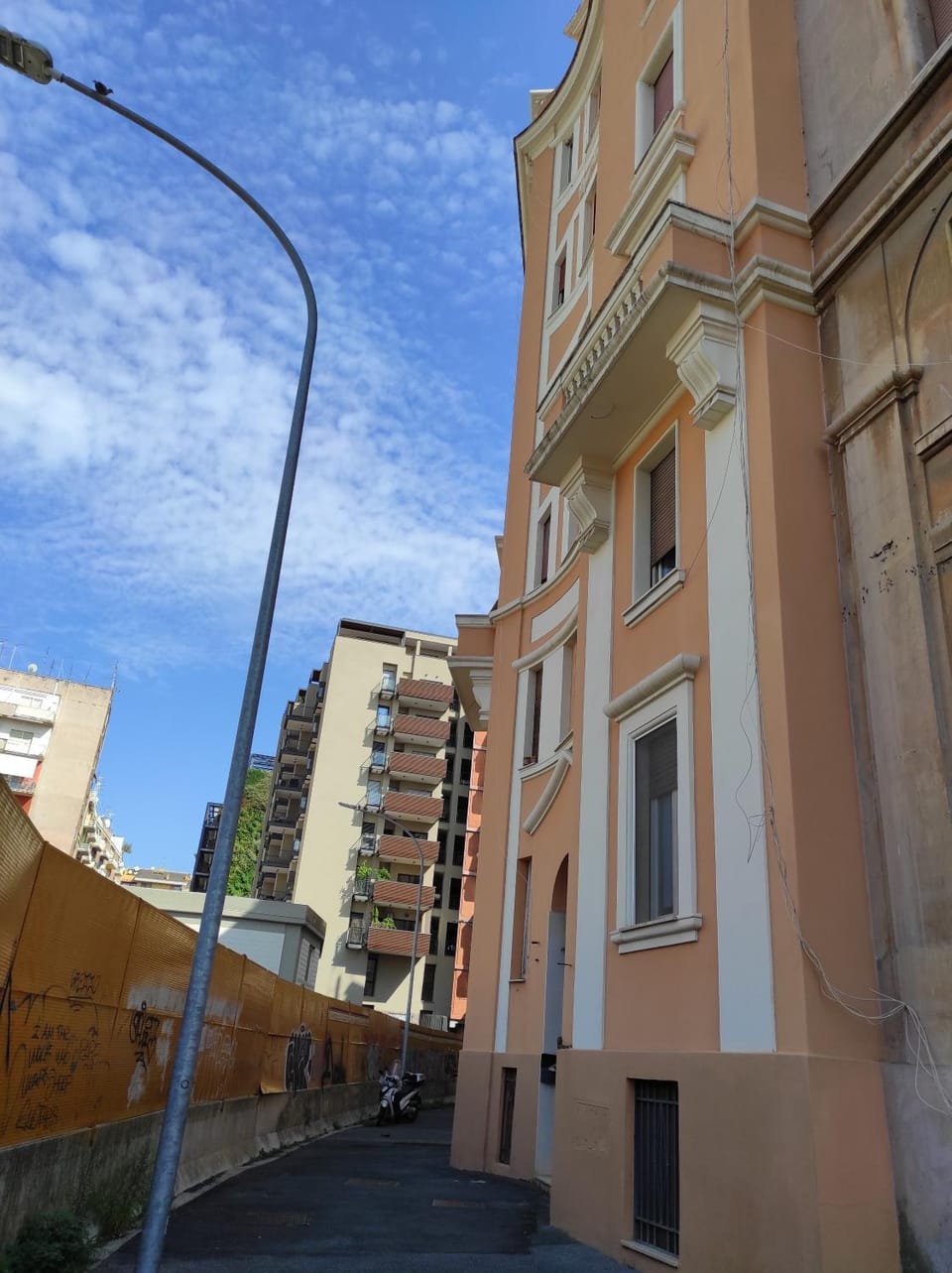 Property building, Neighbourhood