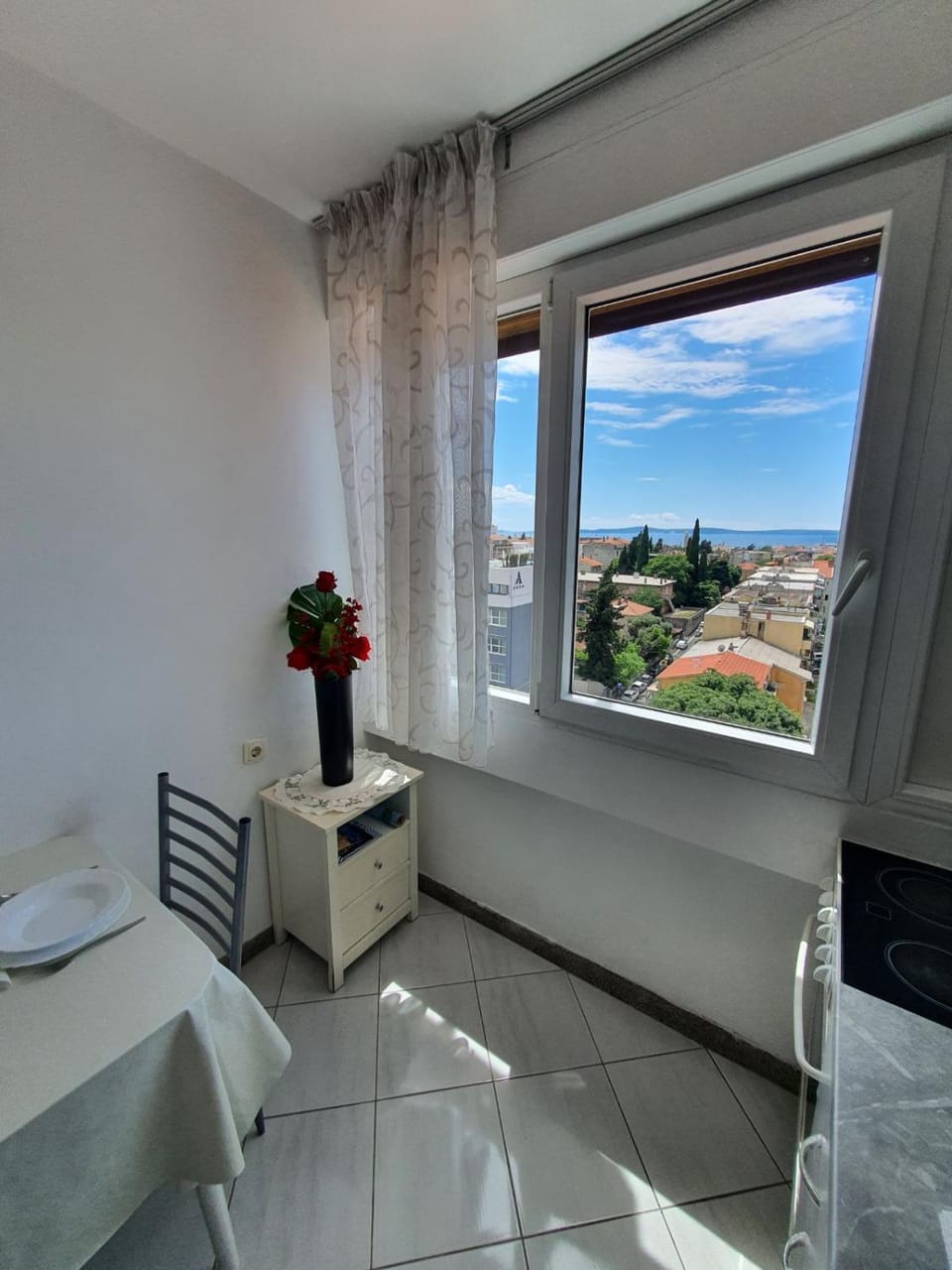 View (from property/room), Dining area, Sea view