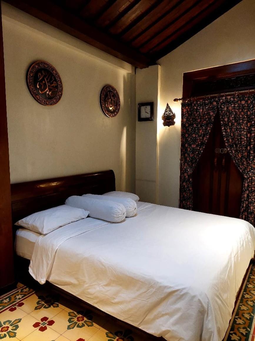 nDalem Kartowikoro 1835 Bed and Breakfast in Special Region of Yogyakarta