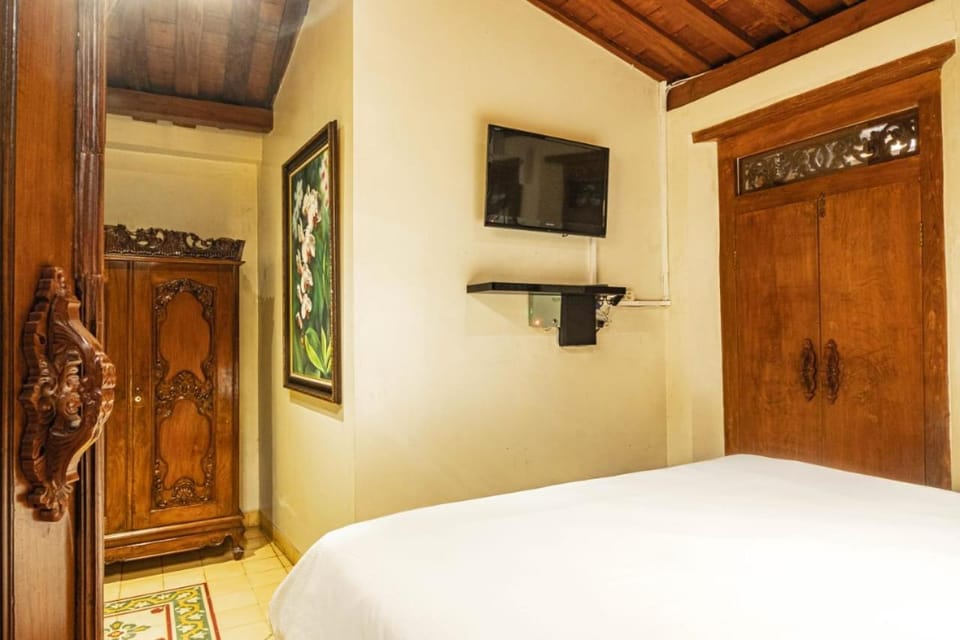 nDalem Kartowikoro 1835 Bed and Breakfast in Special Region of Yogyakarta