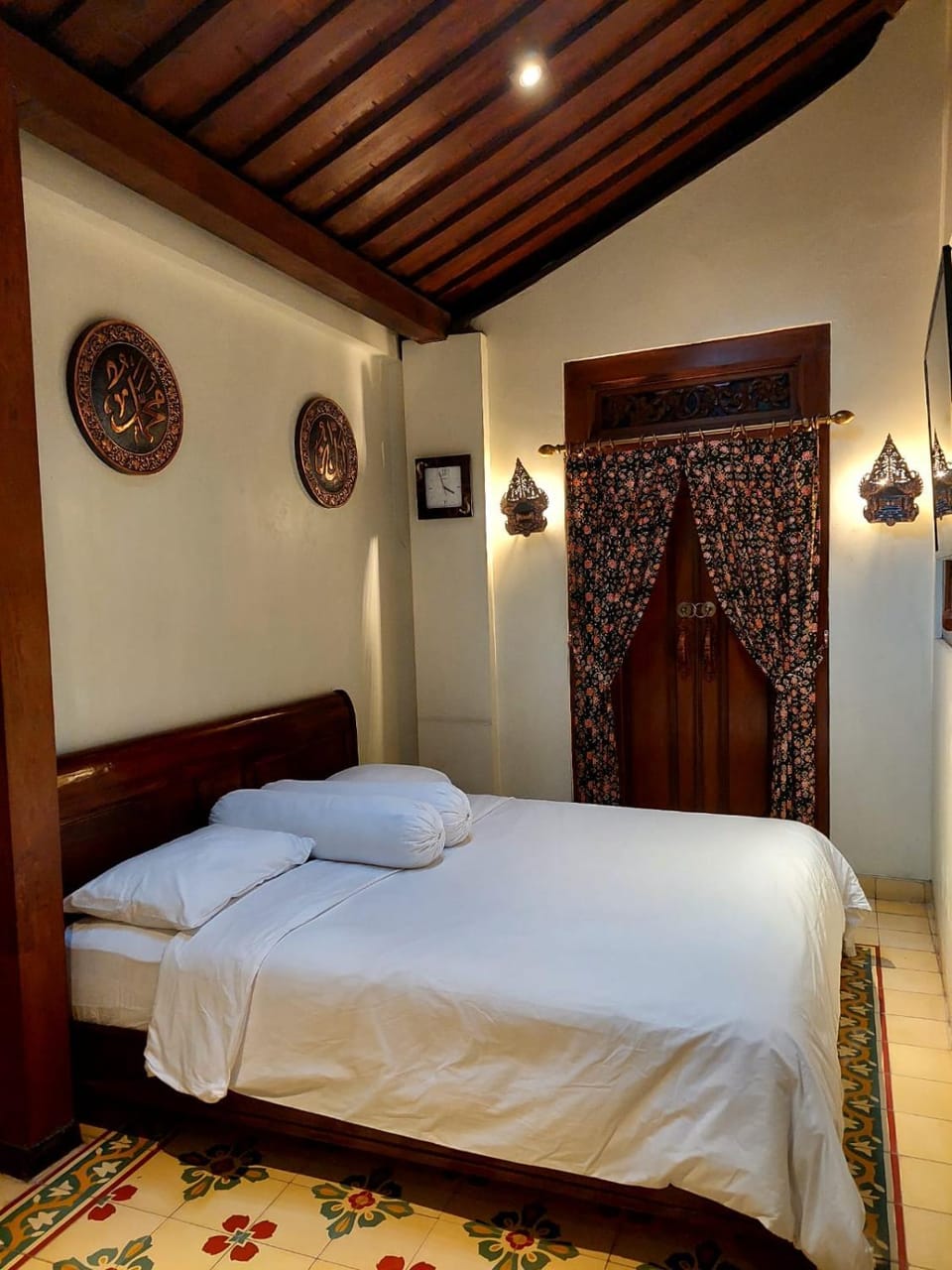 nDalem Kartowikoro 1835 Bed and Breakfast in Special Region of Yogyakarta