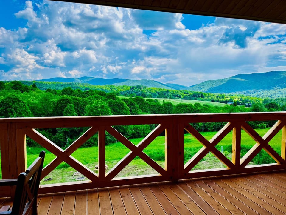 View (from property/room), Balcony/Terrace, Mountain view
