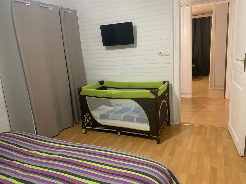 cot