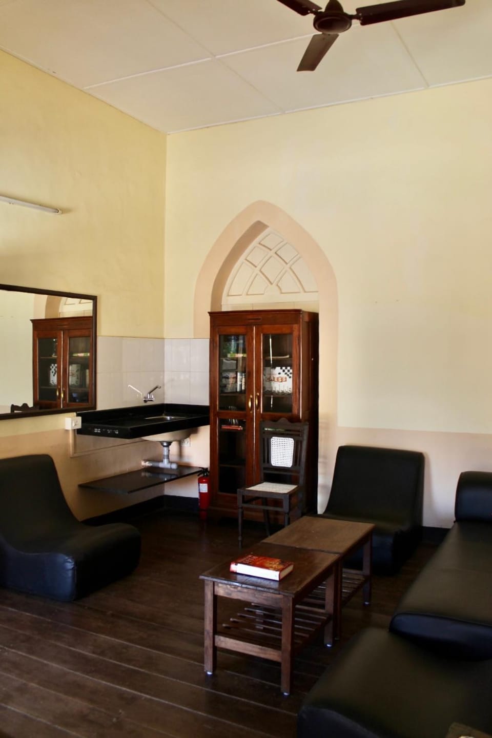 Communal lounge/ TV room, locker, locker