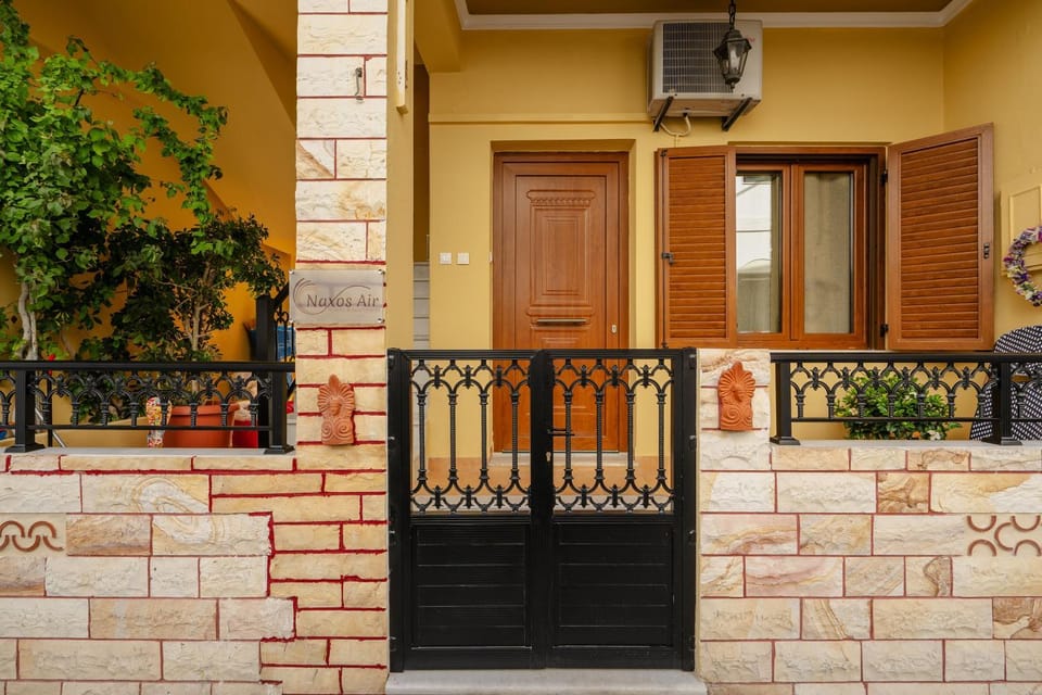 Property building, Internal: Not applicable to any particular room