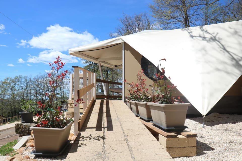 Glamping La Ghianda Luxury tent in Lazio