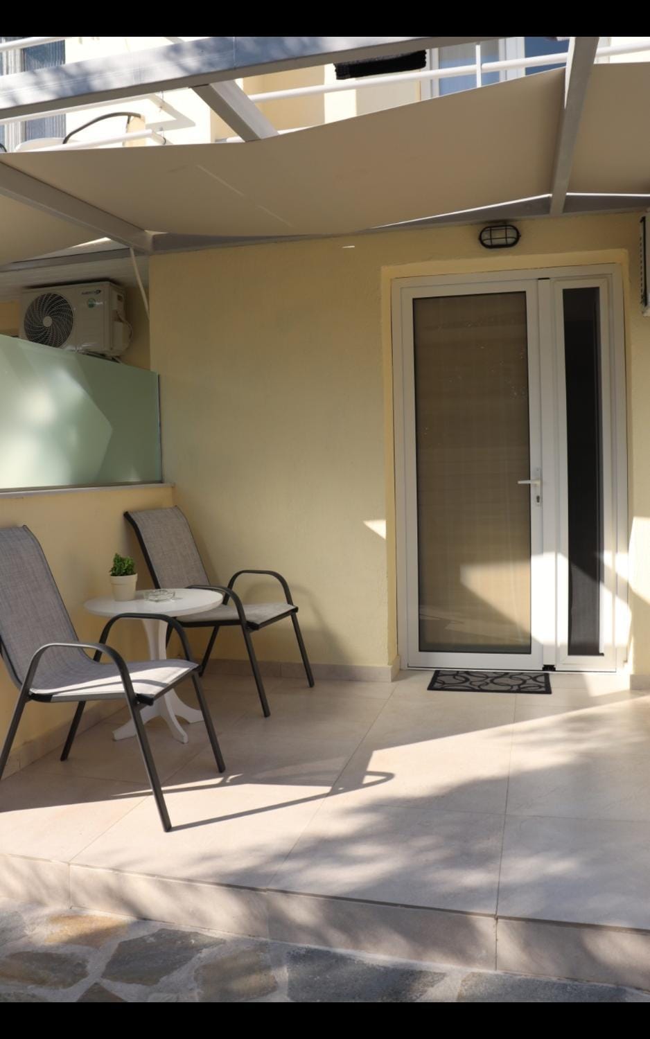 Balcony/Terrace, sunbed