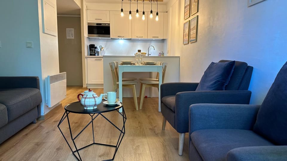 Appt 4 pers-2 CHB-2 SDB-Piscine-Linge inclus-Literies faites à l'arrivée inclus-Parking Apartment in Hauts-de-France