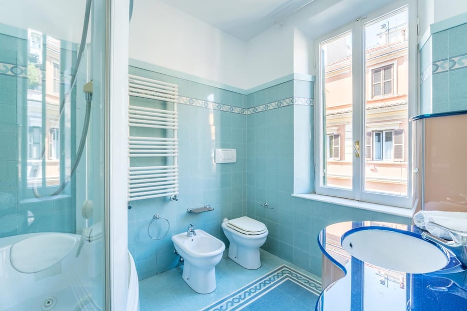 Toilet, Hot Tub, Bathroom, Bath, bidet, towels
