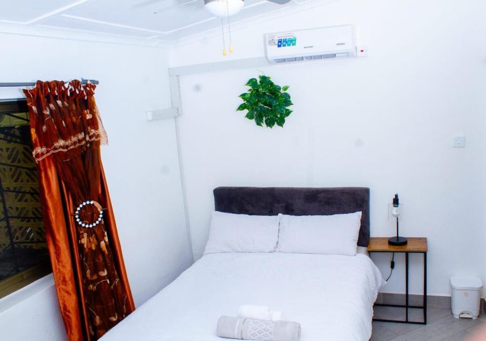 Sharon's Roma Guesthouse in the Heart of Lusaka Apartment in Lusaka