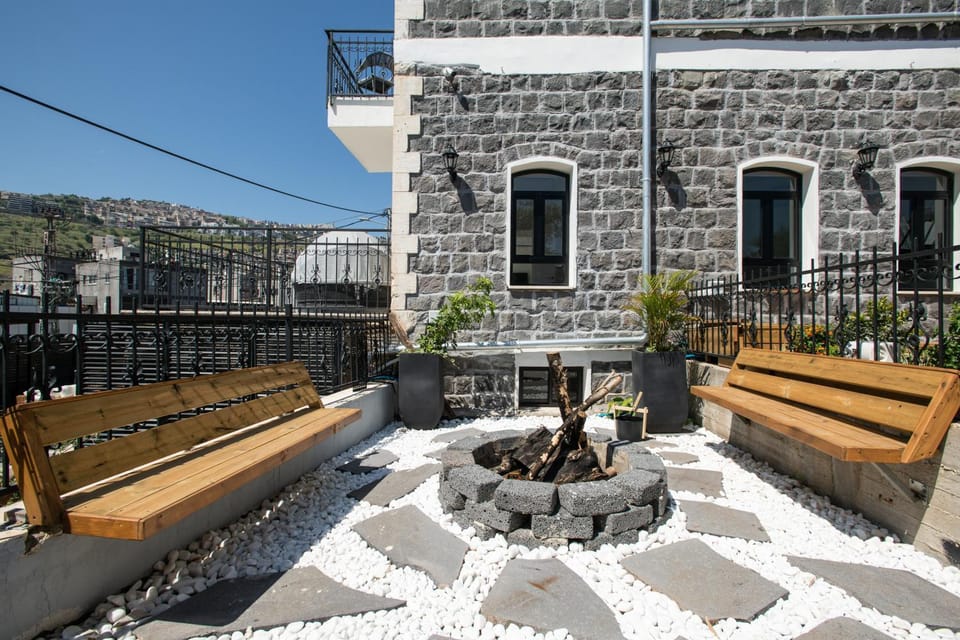 Day, View (from property/room), Balcony/Terrace, Seating area, flat iron