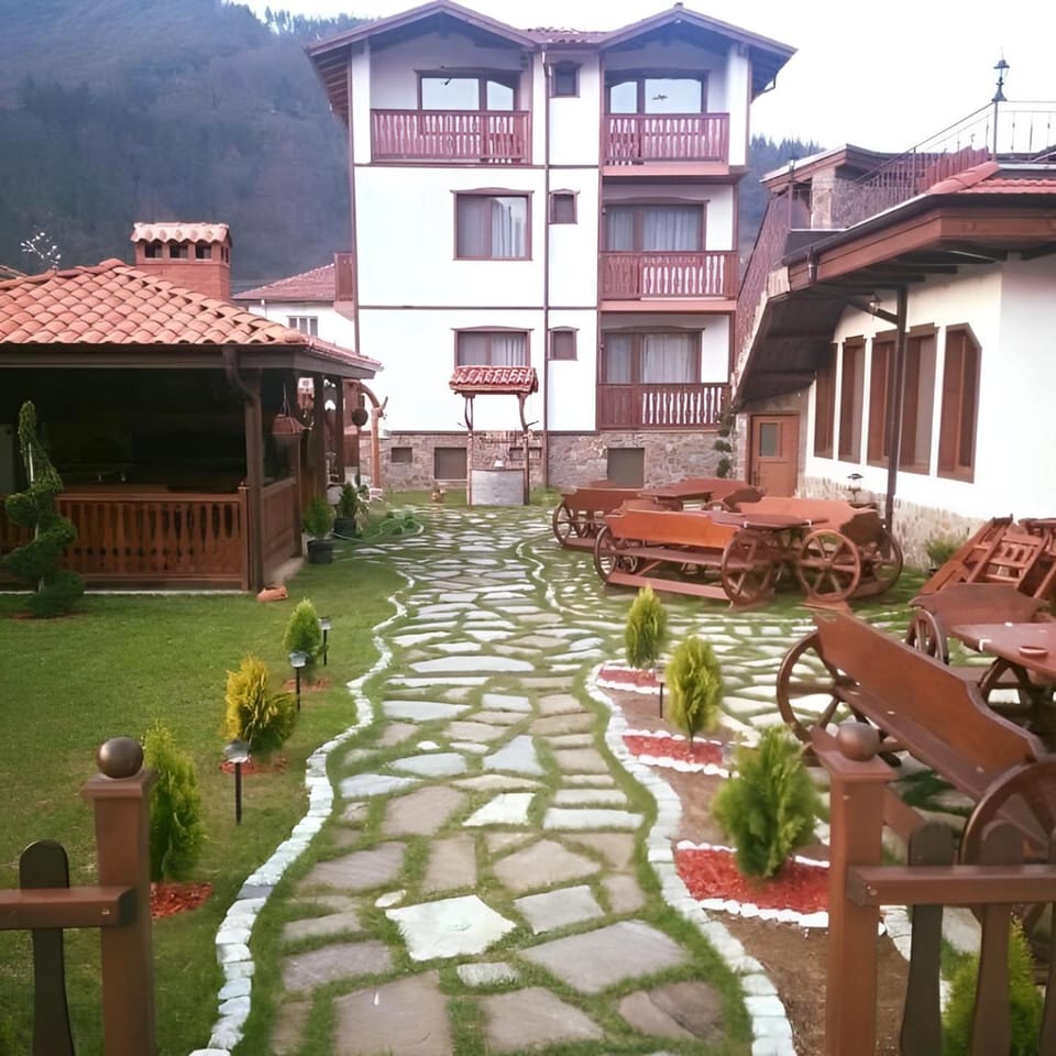 Property building, Garden, Seating area