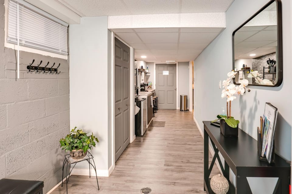 Quaint Forest Heights Unit ~ 9 Mi to Downtown DC Apartment in District of Columbia