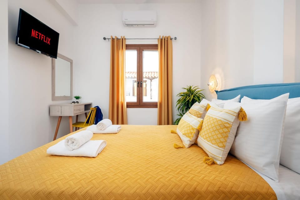 TV and multimedia, air conditioner