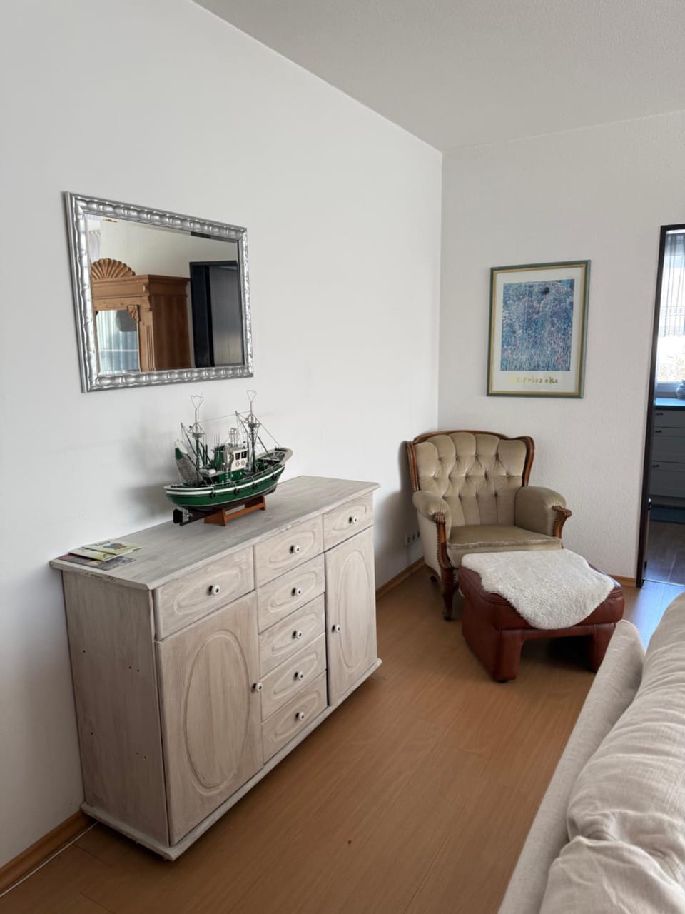 Lichtdurchflutete große Wohnung Apartment in Wuppertal