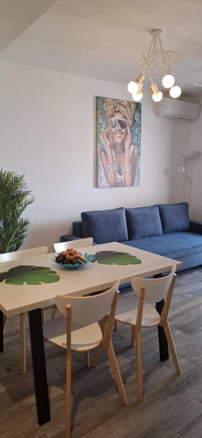 Apartamento Luna Blanca, La Mata, 300 m from the sea and sandy beach plus swimming pool Apartment in Torre La Mata