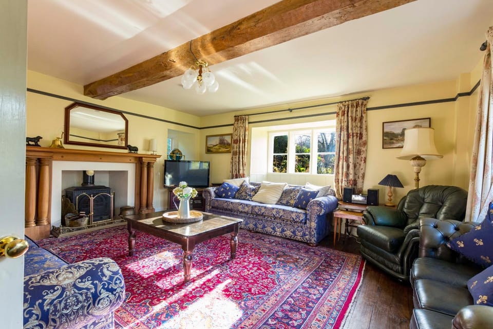 TV and multimedia, Living room, Seating area, flat iron