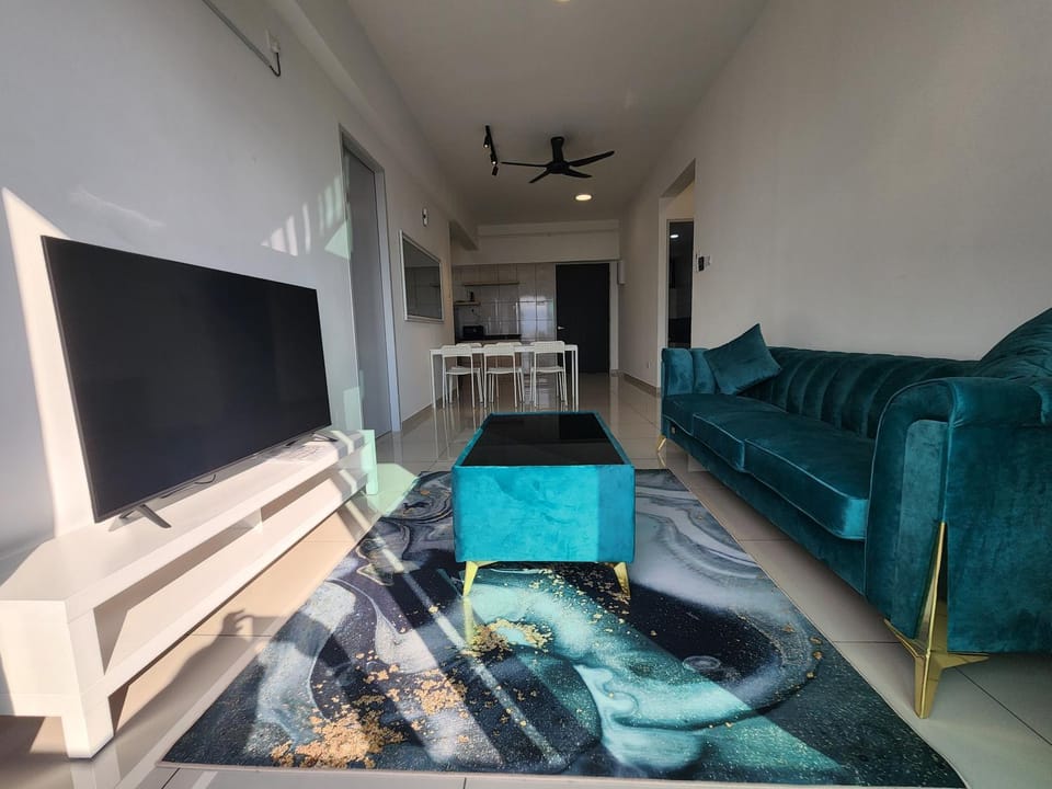 Communal lounge/ TV room, TV and multimedia, Living room, Seating area, Evening entertainment