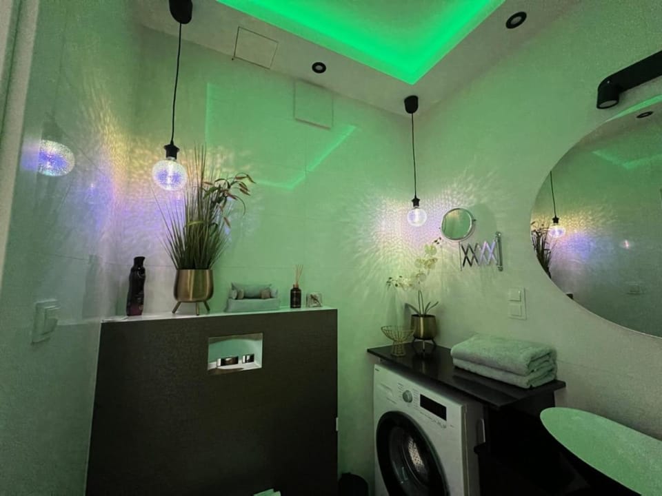 Bathroom, washing machine
