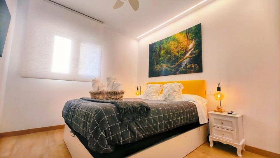 Bed, Bedroom, fireplace