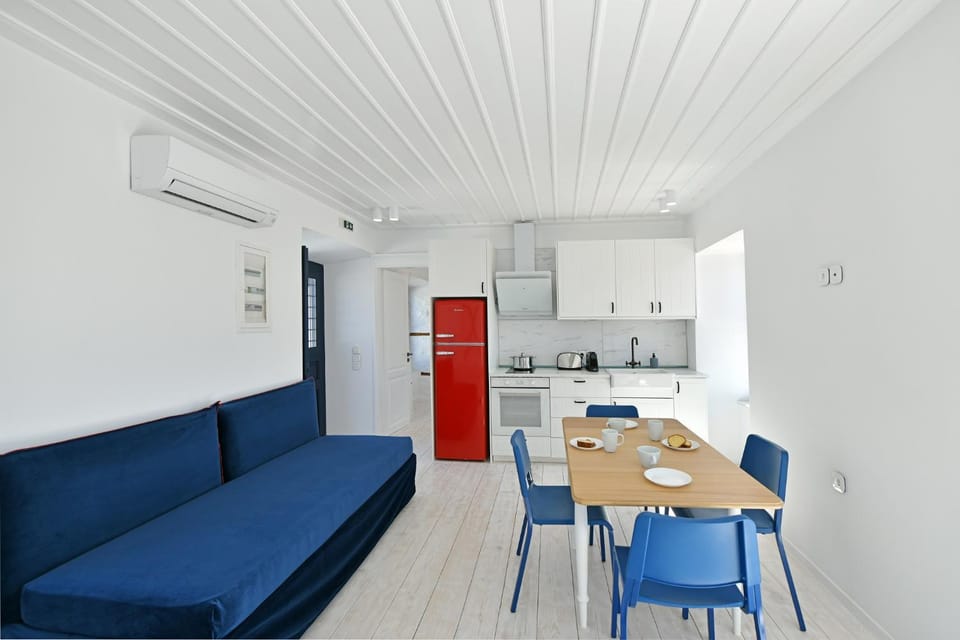 Stone & Sail Apartment in Islands