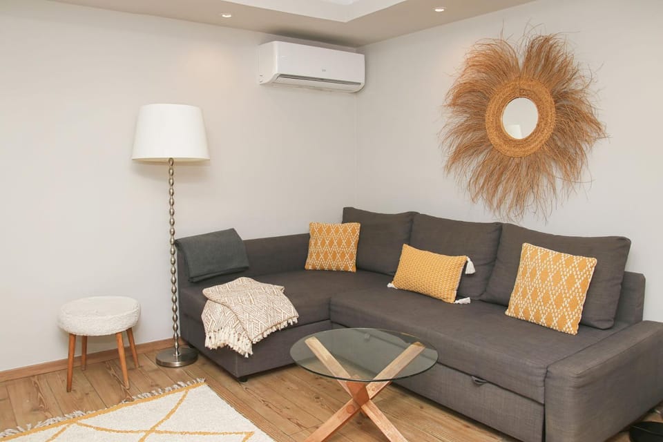 Living room, air conditioner