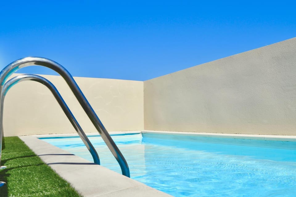 Balcony/Terrace, Swimming pool, Swimming pool