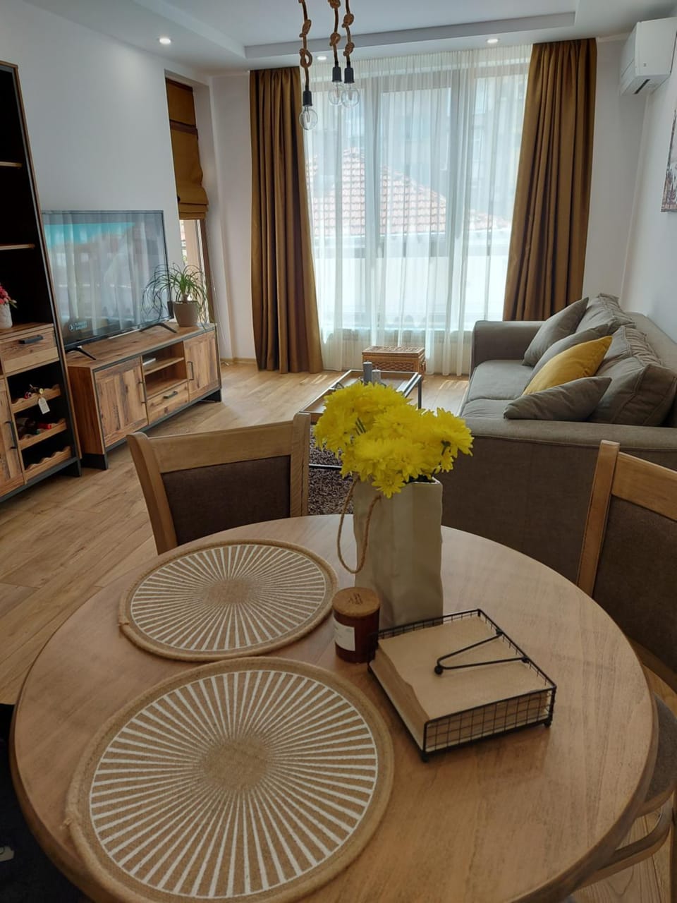 Communal lounge/ TV room, Living room