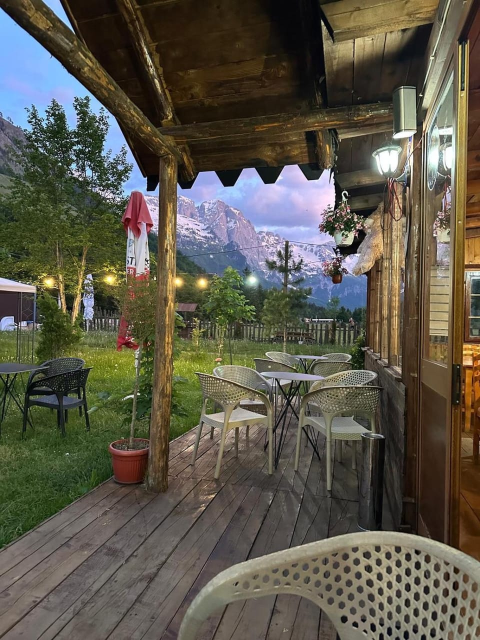 Guesthouse HYSA Bed and Breakfast in Montenegro