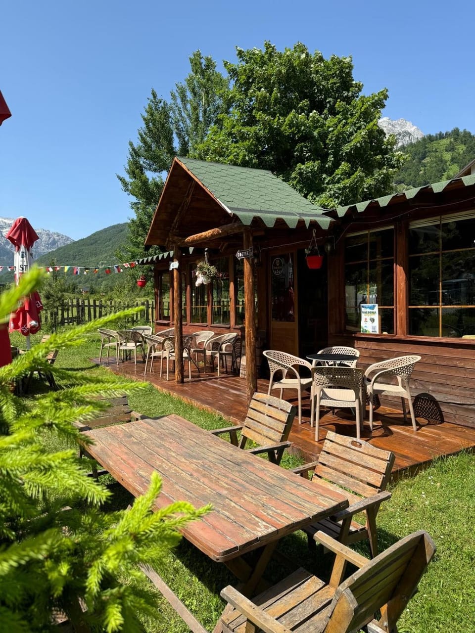 Guesthouse HYSA Bed and Breakfast in Montenegro