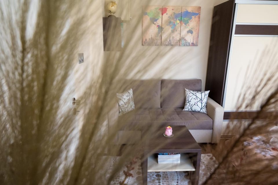 Seating area, Bedroom