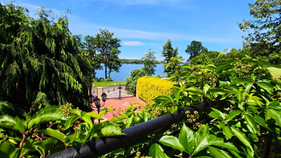 Nearby landmark, Spring, Day, Natural landscape, Garden, Garden, Balcony/Terrace, Garden view, Lake view
