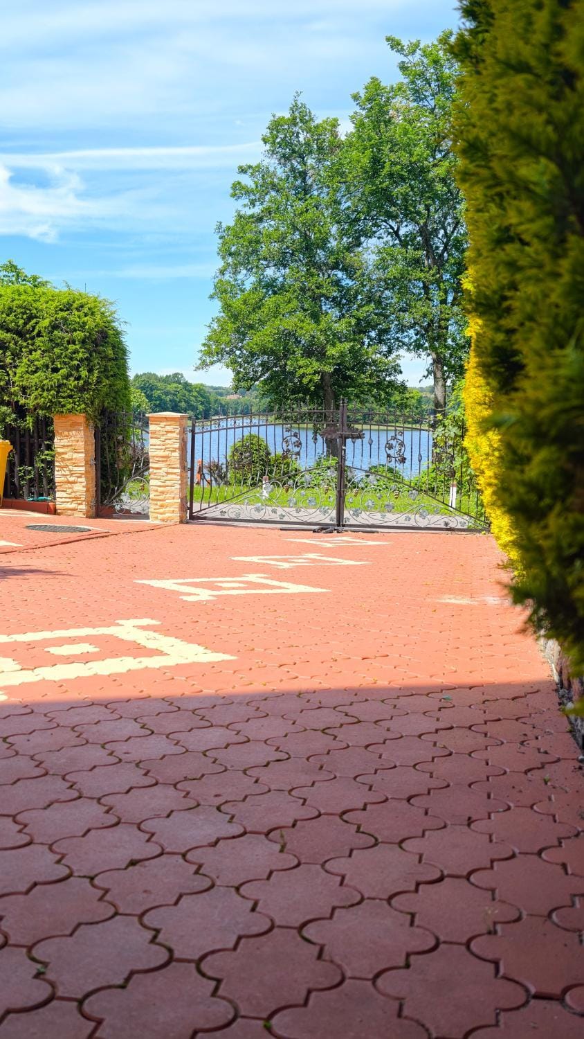 Day, Natural landscape, Lake view, Parking