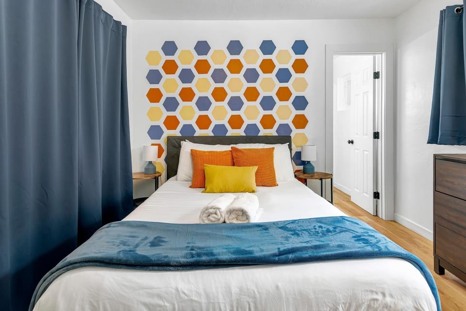 Modern Family Home w/Pool and Hot Tub House in Atascadero