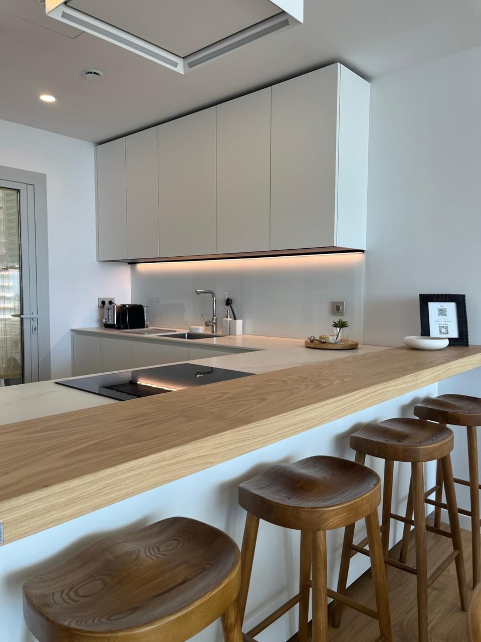 Luxe Coast Views-Reserva del-Higuerón-Pool & Sea Apartment in Fuengirola