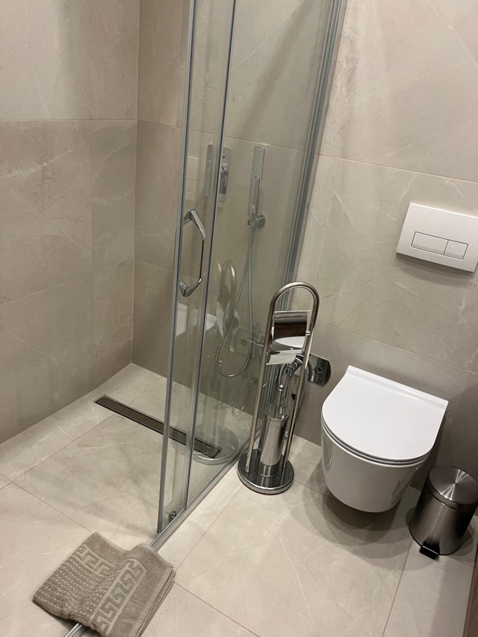 Shower, Toilet, Bathroom