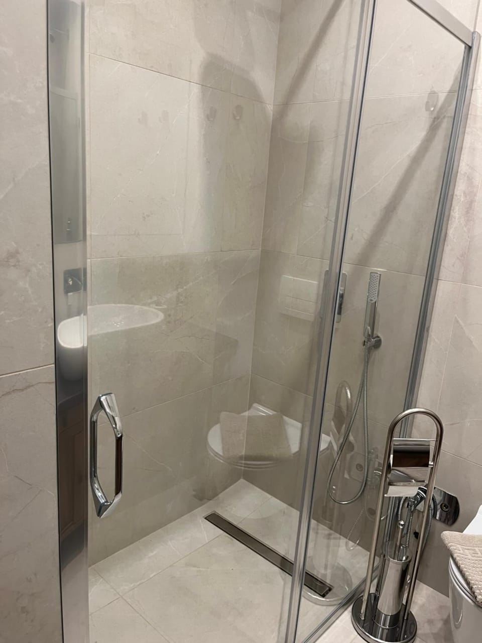 Shower, Toilet, Bathroom
