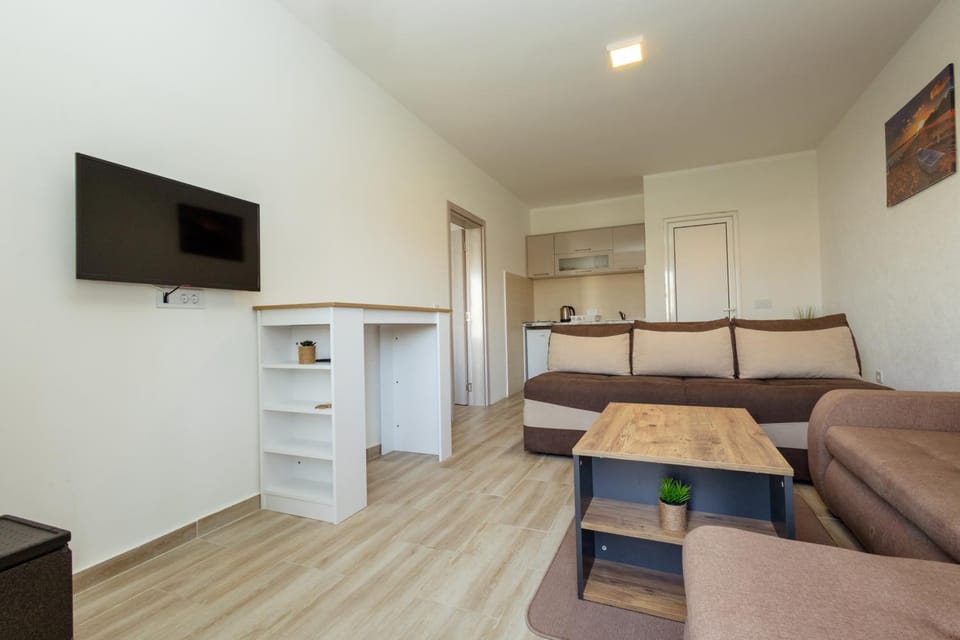 DERON Apartments Bed and Breakfast in Ulcinj