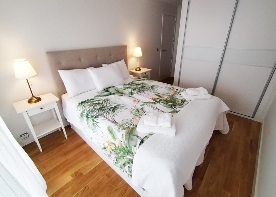 Bed, Photo of the whole room, Bedroom, towels, wardrobe