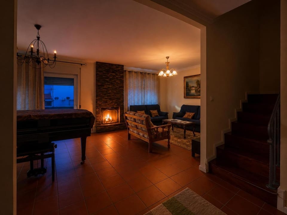 Communal lounge/ TV room, TV and multimedia, Living room, Seating area, Evening entertainment, fireplace