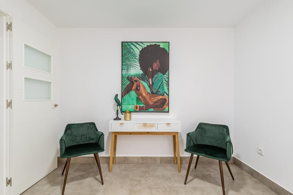 Living room, Decorative detail, Seating area