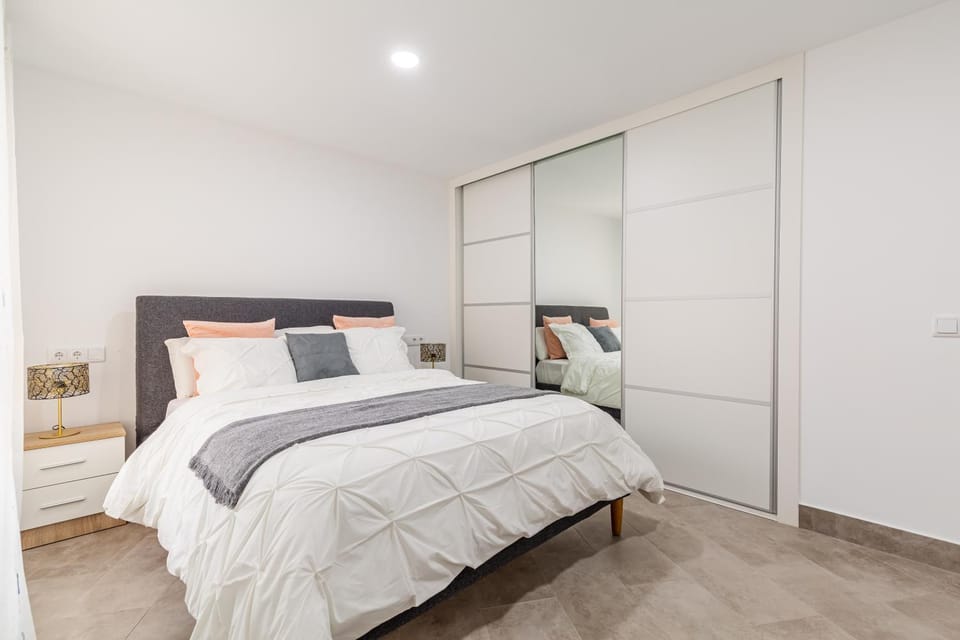 Bed, Bedroom, wardrobe