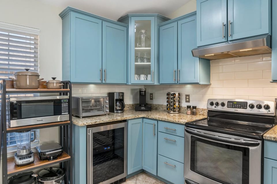 Beautiful Pet Friendly Home, Tropical Pool, Minutes to Private Beach access, Many extra amenities, please see host info House in Miramar Beach