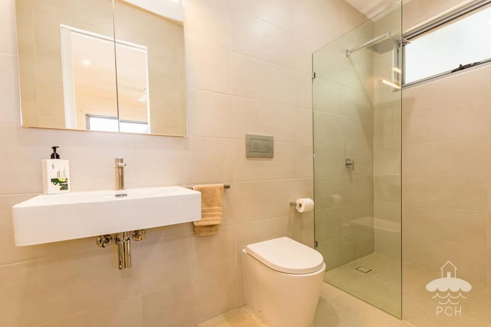 28 Ennisvale Ave Stay 3 Pay 2 Winter Special House in Sandy Point